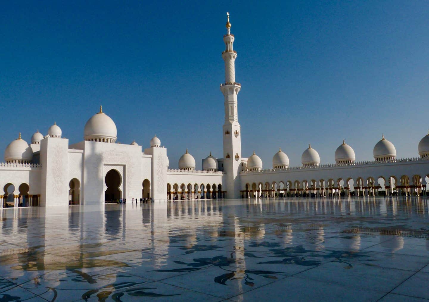 Visiting the Sheikh Zayed Mosque