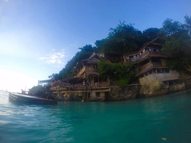 review spider house boracay