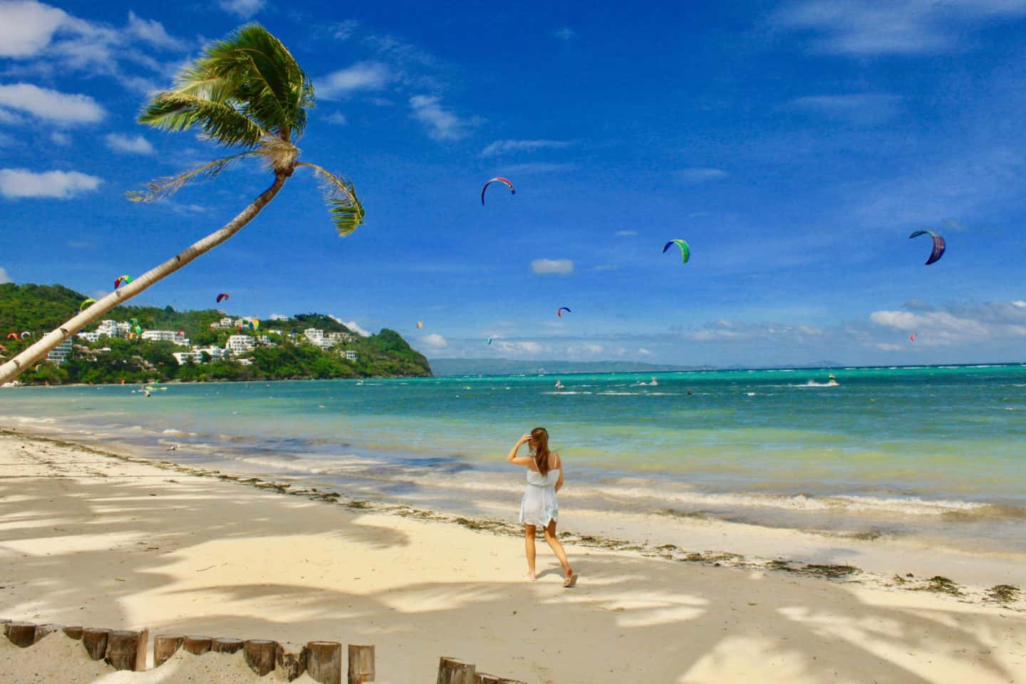 Watching the kiteboarding in Boracay