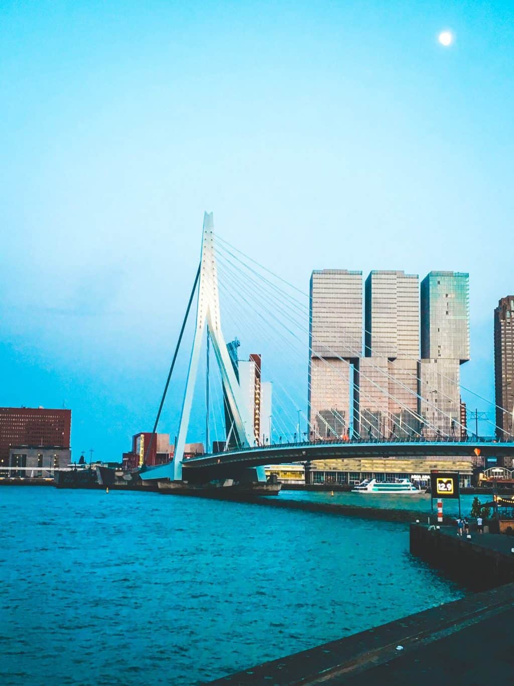 Rotterdam Travel Guide