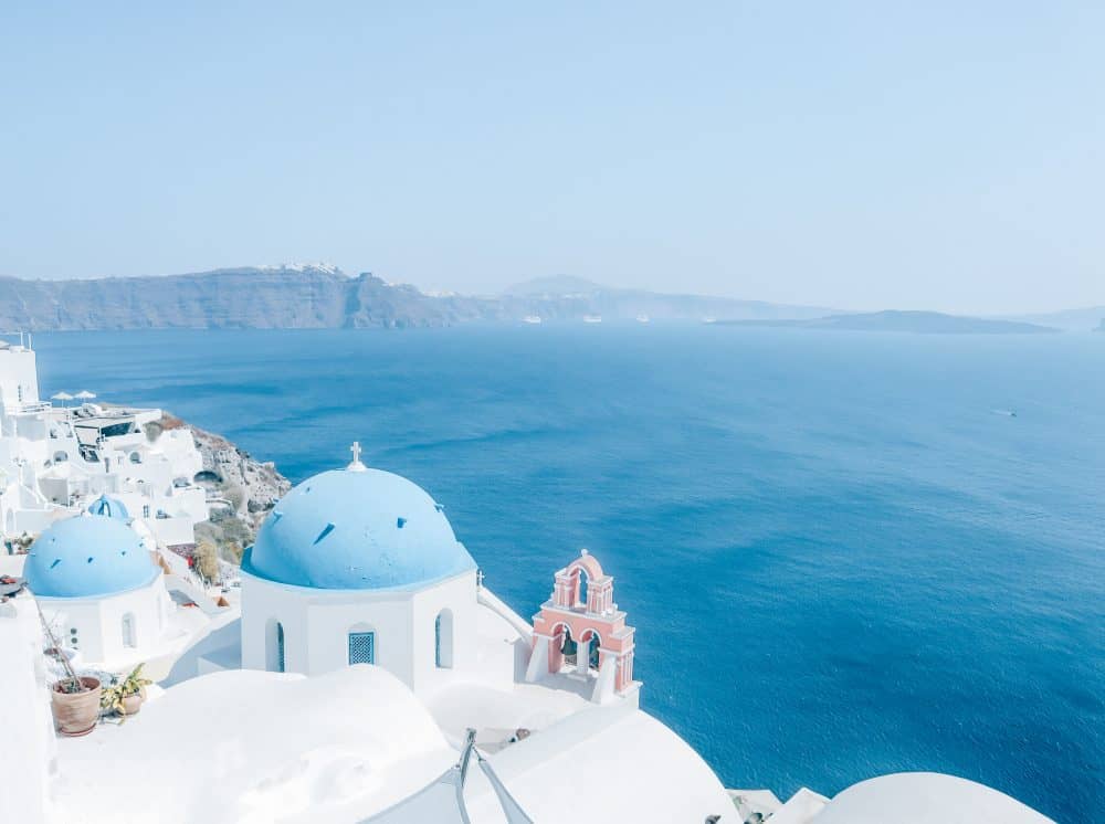 visiting Santorini on a budget