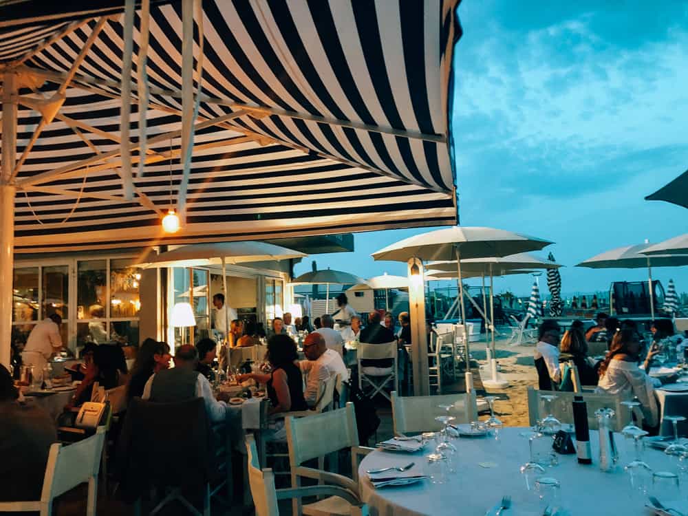 Saretina 152 restaurant on the beach at Marina di Ravenna