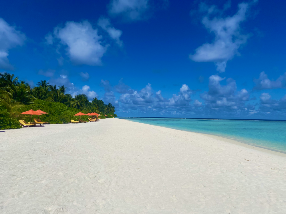 The mesmerising beach by my villa at Angsana Velavaru
