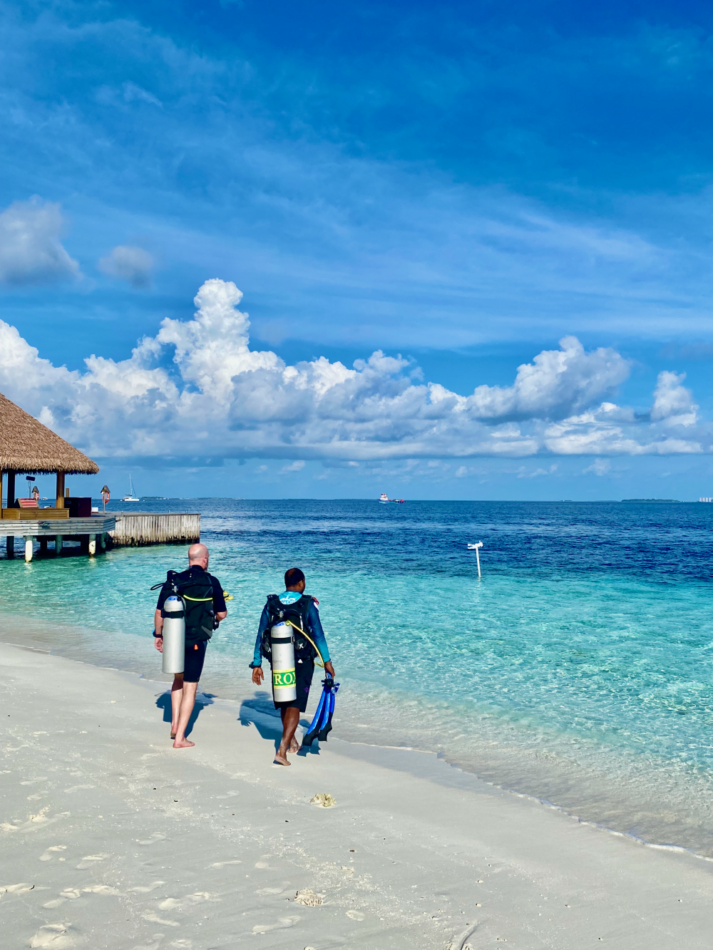 Scuba diving at Dhawa Ihuru