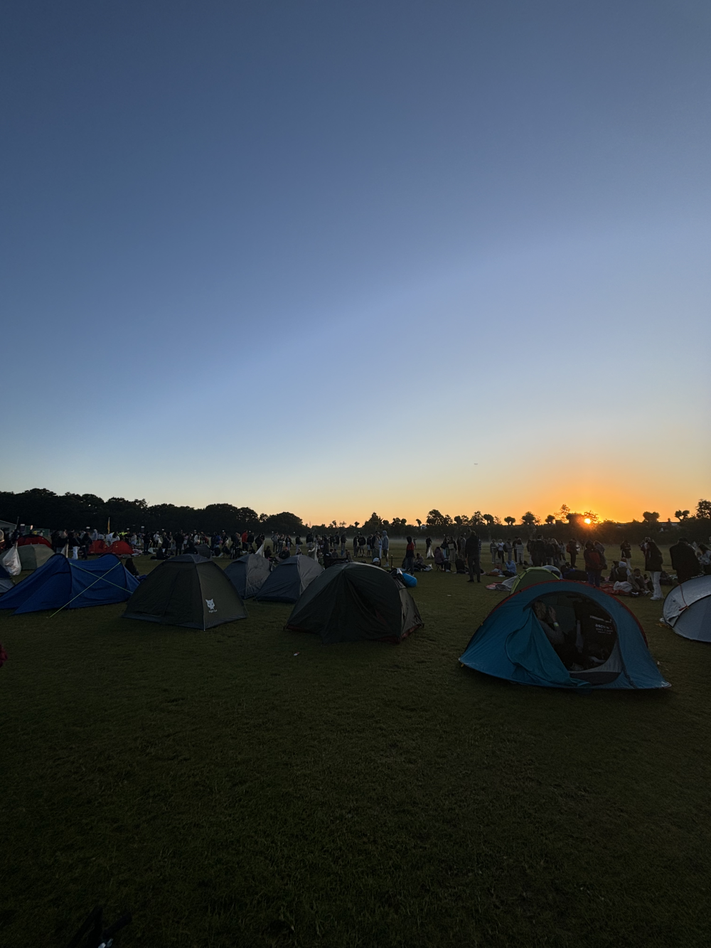Sunrise in The Queue at Wimbledon