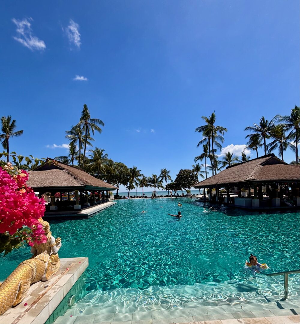 best luxury hotel in Bali