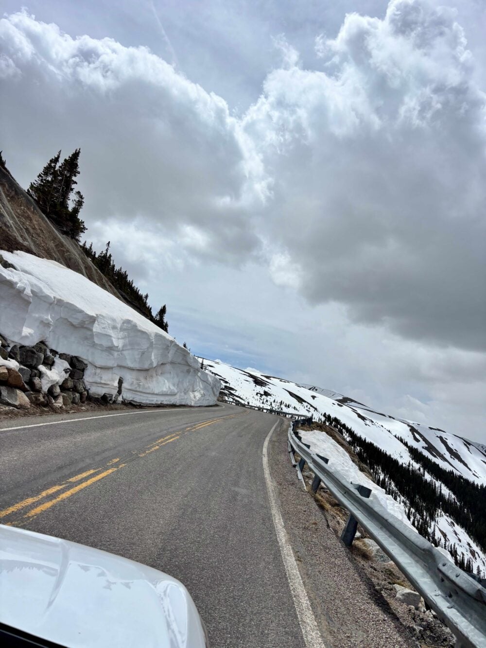 Heavy snow on the Independence Pass in Colorado
