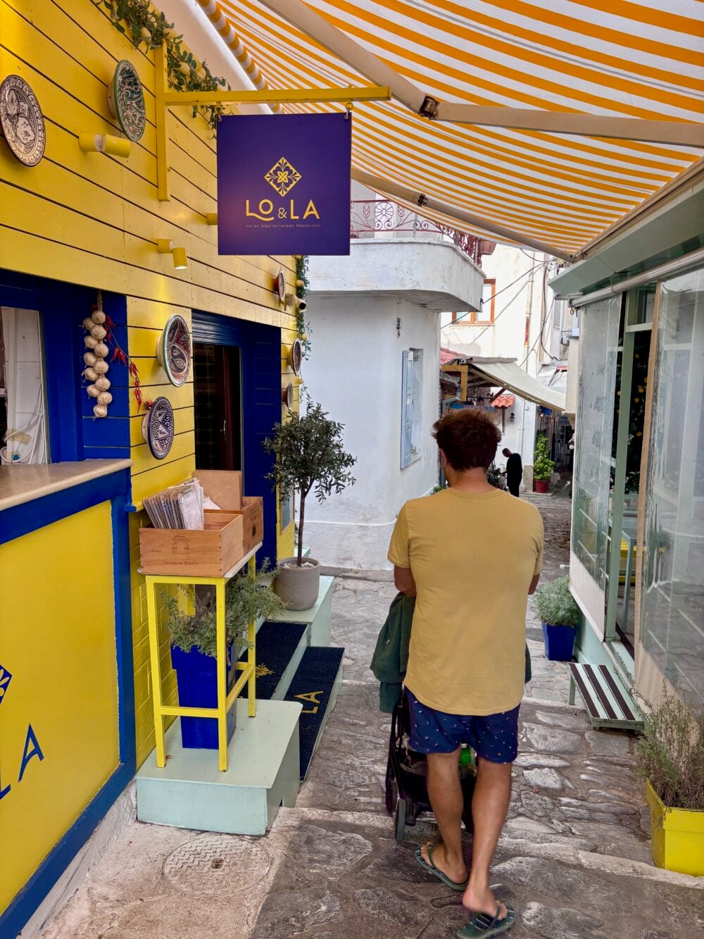 Lo & La in Skiathos Town