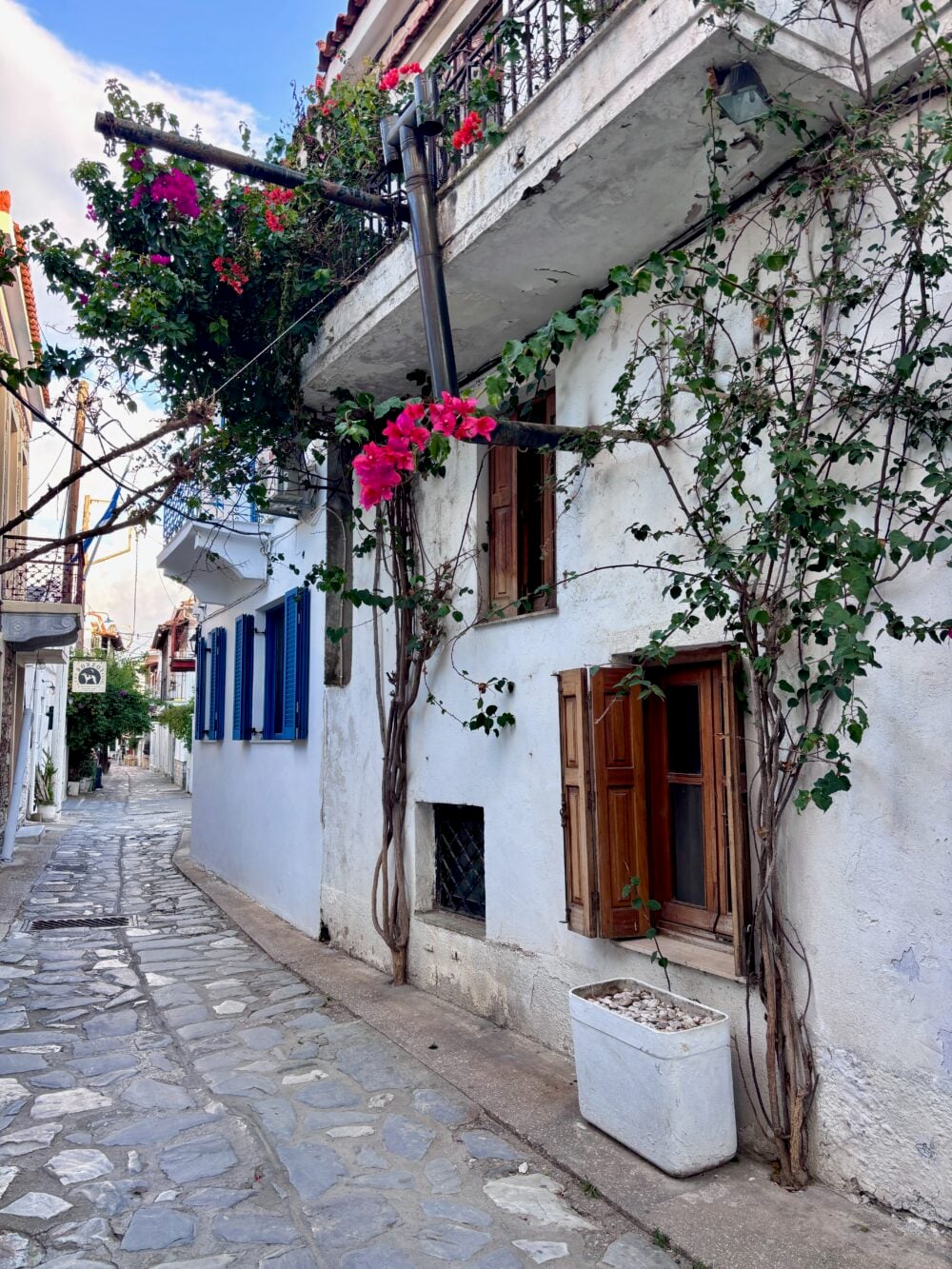 The laneways of Skiathos Town